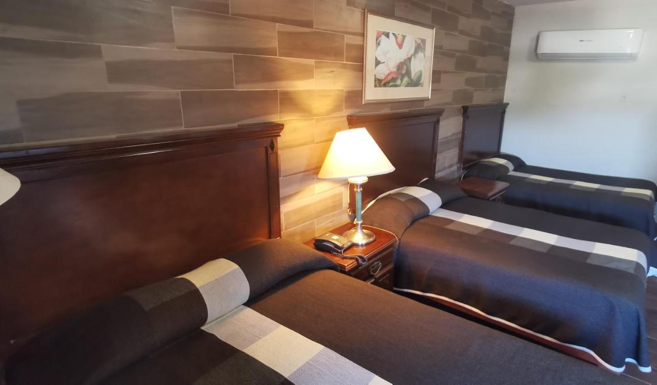 Hotel La Posta 몬클로바 외부 사진